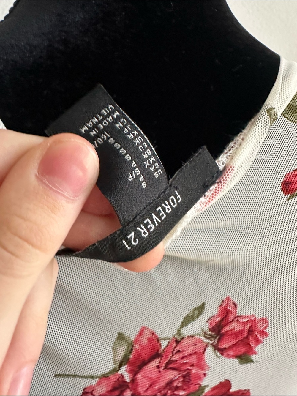 F21 ROSE SHEER TOP - Picture 6 of 9